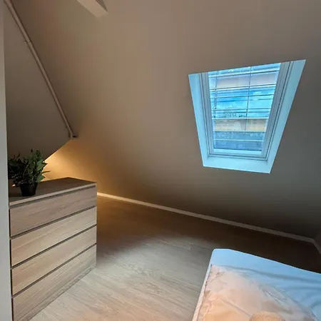 Beautiful 4 Bedroom In Sentrum Bergen